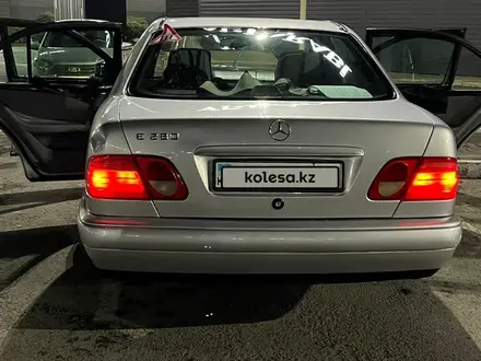 Mercedes-Benz E 280 1996 года за 3 000 000 тг. в Шымкент – фото 8