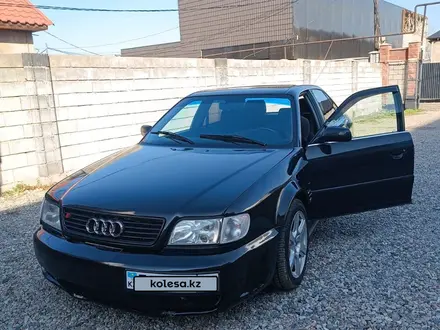 Audi S6 1995 года за 3 500 000 тг. в Алматы