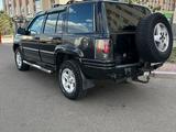 Jeep Grand Cherokee 1994 года за 2 950 000 тг. в Караганда – фото 4
