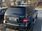 Mercedes-Benz ML 63 AMG 2008 годаүшін10 200 000 тг. в Караганда – фото 4