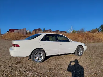 Toyota Camry 1998 года за 3 350 000 тг. в Семей – фото 4