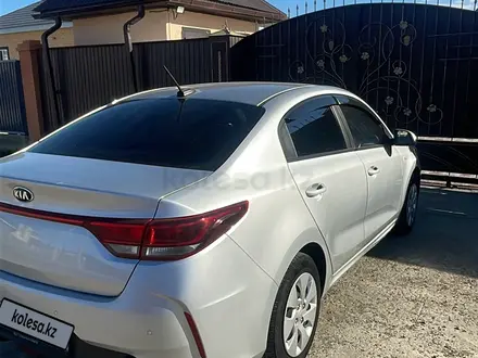 Kia Rio 2021 года за 6 700 000 тг. в Атырау – фото 4