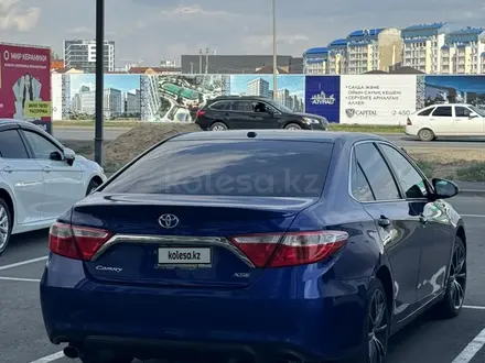 Toyota Camry 2015 года за 9 300 000 тг. в Атырау – фото 3