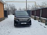 Toyota Vellfire 2010 года за 8 500 000 тг. в Астана – фото 2