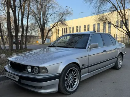 BMW 740 1992 года за 3 000 000 тг. в Алматы – фото 4