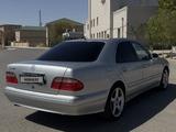 Mercedes-Benz E 320 2000 года за 5 490 000 тг. в Жанаозен – фото 4