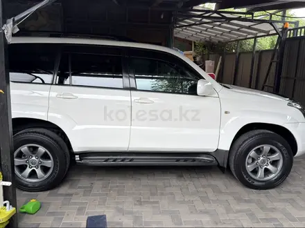 Toyota Land Cruiser Prado 2007 года за 17 800 000 тг. в Алматы – фото 12
