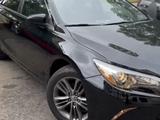 Toyota Camry 2016 года за 5 800 000 тг. в Петропавловск – фото 2