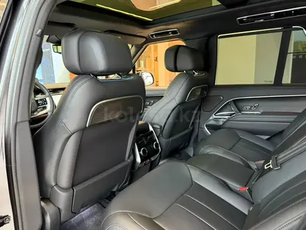 Land Rover Range Rover Autobiography 2026 года за 130 272 000 тг. в Алматы – фото 11