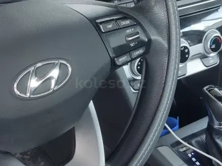 Hyundai Elantra 2019 года за 5 150 000 тг. в Атырау – фото 13