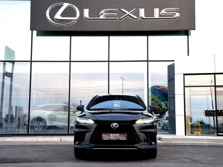 Lexus RX 500h 2022 года за 37 500 000 тг. в Шымкент – фото 5