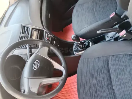 Hyundai Accent 2014 года за 2 650 000 тг. в Актау – фото 5
