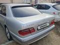 Mercedes-Benz E 320 2000 года за 5 000 000 тг. в Атырау – фото 4