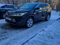 Toyota Highlander 2015 года за 14 500 000 тг. в Семей