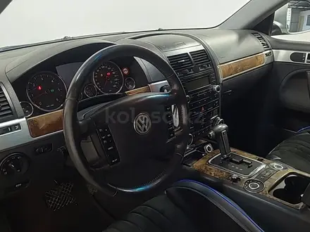Volkswagen Touareg 2008 года за 4 990 000 тг. в Алматы – фото 12