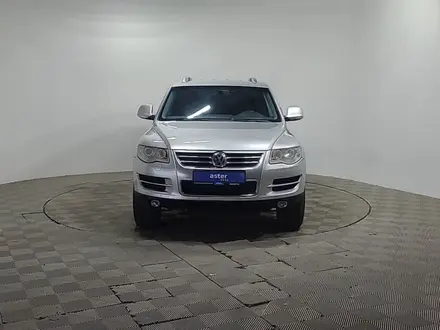 Volkswagen Touareg 2008 года за 4 990 000 тг. в Алматы – фото 2