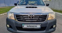 Toyota Hilux 2015 года за 10 200 000 тг. в Алматы – фото 2