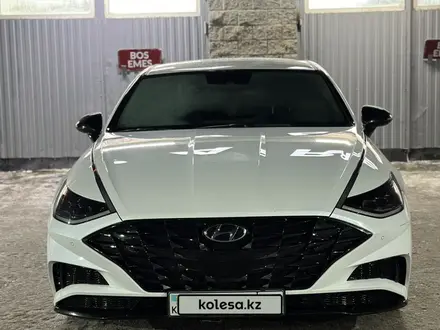 Hyundai Sonata 2021 года за 11 200 000 тг. в Алматы – фото 13