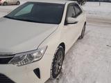 Toyota Camry 2015 года за 12 300 000 тг. в Караганда – фото 2