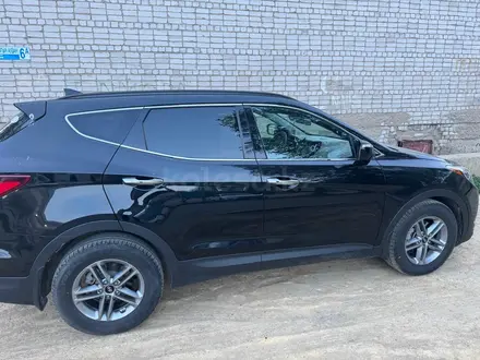 Hyundai Santa Fe 2018 года за 7 750 000 тг. в Актобе – фото 2