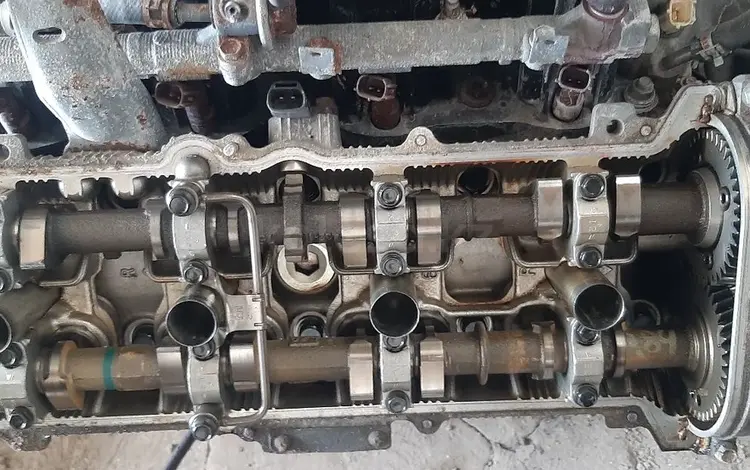 Головка блока 2 uz vvti за 1 000 тг. в Алматы