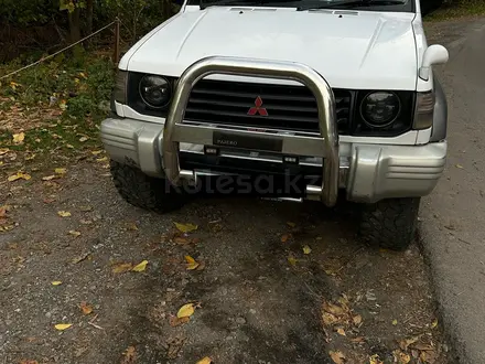 Mitsubishi Pajero 1993 года за 3 300 000 тг. в Алматы – фото 2