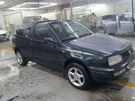 Volkswagen Golf 1996 года за 1 100 000 тг. в Караганда