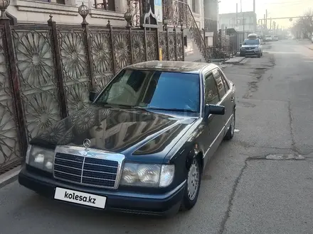 Mercedes-Benz E 200 1990 года за 1 500 000 тг. в Алматы – фото 4