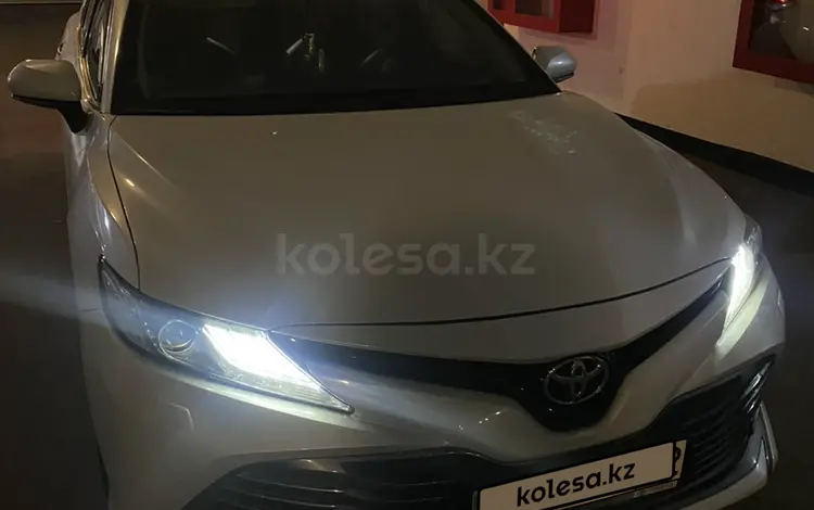 Toyota Camry 2019 года за 17 000 000 тг. в Алматы