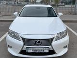 Lexus ES 300h 2012 года за 10 100 000 тг. в Астана