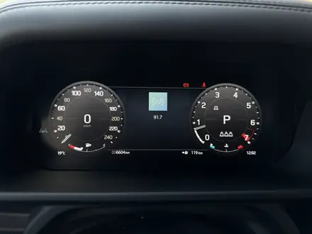 Land Rover Defender 2026 года за 66 900 000 тг. в Алматы – фото 15