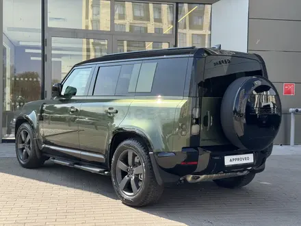 Land Rover Defender 2026 года за 66 900 000 тг. в Алматы – фото 4