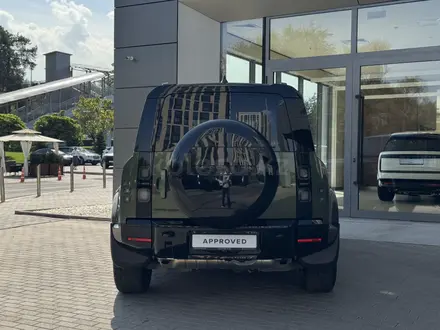 Land Rover Defender 2026 года за 66 900 000 тг. в Алматы – фото 5