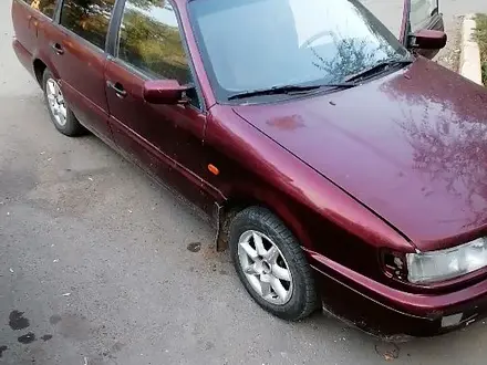 Volkswagen Passat 1995 года за 1 500 000 тг. в Аксай – фото 3