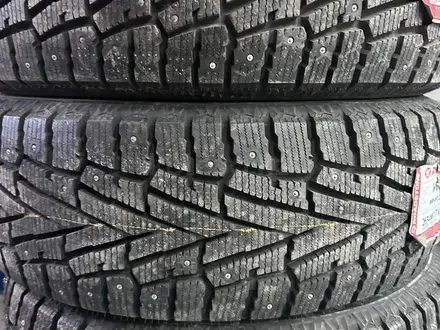 265/65R17 (4шт) Roadstone за 240 000 тг. в Актау