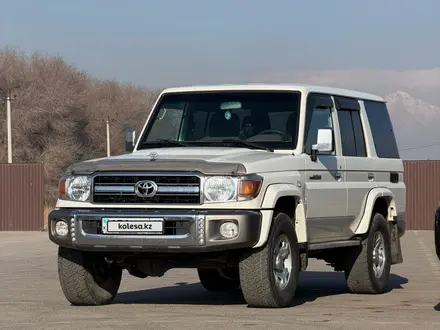 Toyota Land Cruiser 2019 года за 30 000 000 тг. в Алматы – фото 10