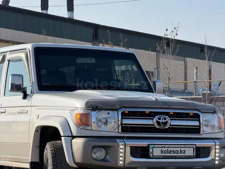 Toyota Land Cruiser 2019 года за 30 000 000 тг. в Алматы – фото 6