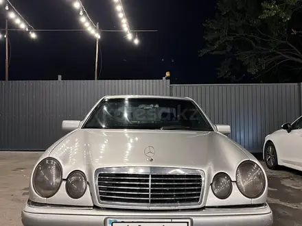 Mercedes-Benz E 320 1997 года за 3 500 000 тг. в Алматы – фото 9