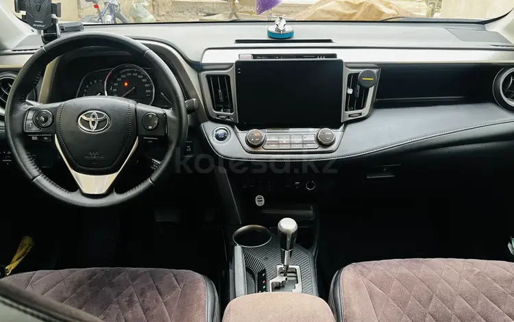 Toyota RAV4 2015 года за 10 568 762 тг. в Тараз