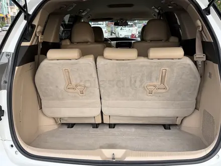 Toyota Previa 2018 года за 13 000 000 тг. в Алматы – фото 19