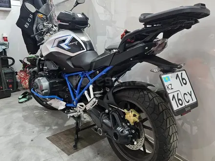 BMW  R 1200 R 2017 года за 6 000 000 тг. в Усть-Каменогорск – фото 3