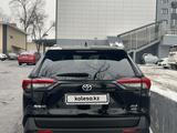 Toyota RAV4 2019 года за 14 700 000 тг. в Алматы – фото 2