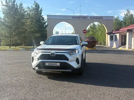 Toyota RAV4 2021 года за 14 950 000 тг. в Астана