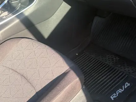 Toyota RAV4 2021 года за 14 950 000 тг. в Астана – фото 10