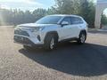 Toyota RAV4 2021 года за 14 950 000 тг. в Астана – фото 2