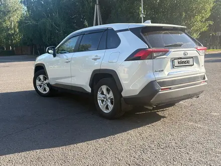 Toyota RAV4 2021 года за 14 950 000 тг. в Астана – фото 5
