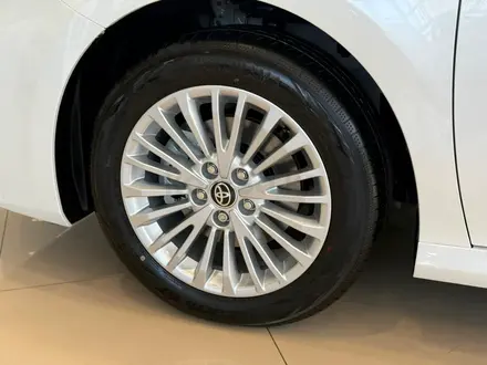 Toyota Camry Elegance eCVT 2026 года за 18 790 000 тг. в Алматы – фото 6