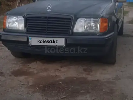 Mercedes-Benz E 260 1989 года за 1 100 000 тг. в Панфилово (Талгарский р-н) – фото 4