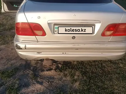 Mercedes-Benz E 230 1995 года за 1 800 000 тг. в Тараз – фото 5