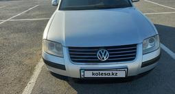 Volkswagen Passat 2005 годаfor2 800 000 тг. в Атырау